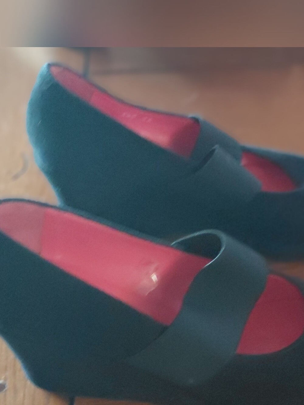 Italian Pas de Rouge black wedge, handmade luxury, sz 39, NWOT